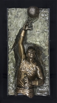 Bill Mack Bronze Sculpture Of Kareem Abdul-Jabbar In Los Angeles Lakers Uniform (Abdul-Jabbar LOA)